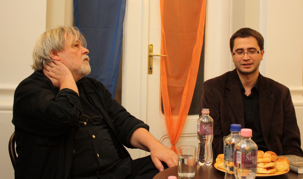 Debrecenben Parti Nagy Lajos Fazakas Gergely Tamás irodalomtörténésszel beszélgetett